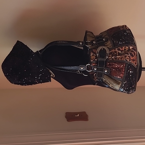 Marcus Adler sequin hat - Picture 2 of 8